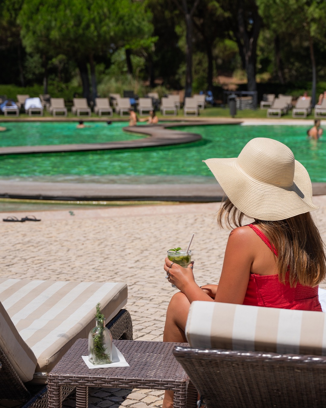 piscina do sheraton cascais resort