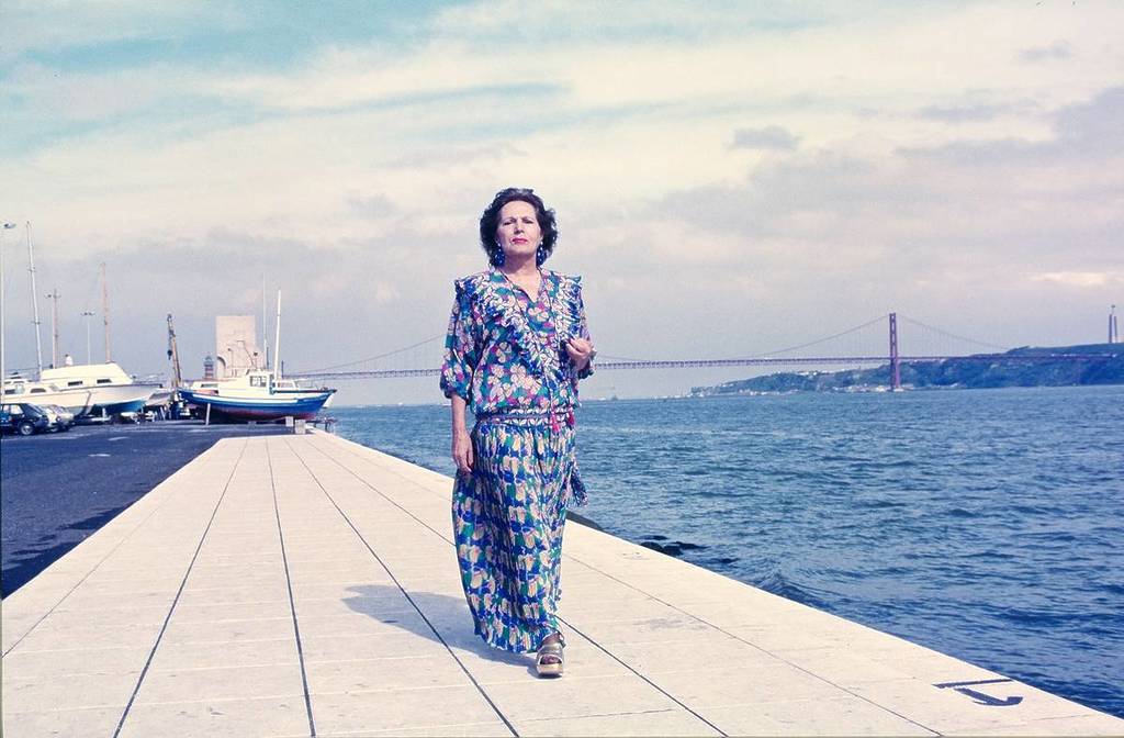 amália rodrigues auf der meerespromenade in belém