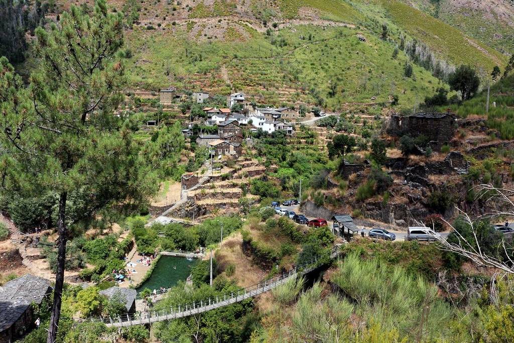 Foz d'Égua é uma aldeia que vale a pena visitar no verão perto do Piódão
