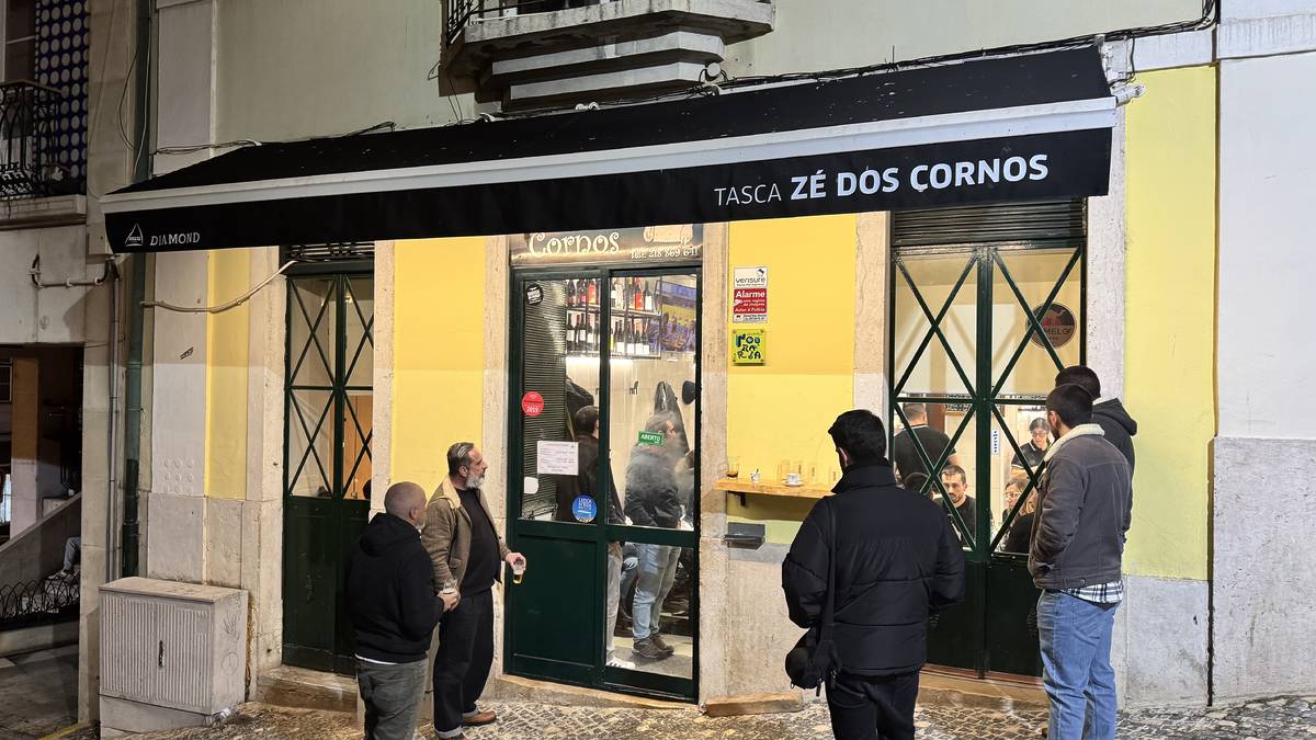 tasca zé dos cornos