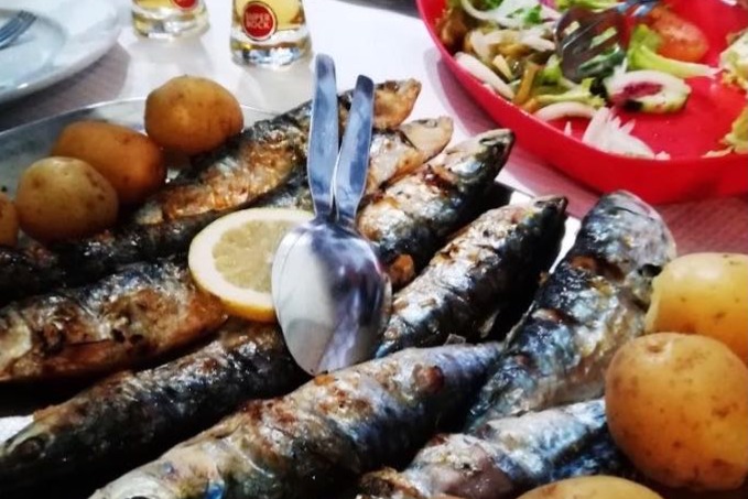 sardinhas assadas no restaurante pateo 13