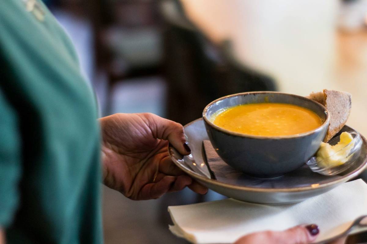 Savor the Best Soups and Free Concerts by Quim Barreiros and Augusto Canário at Odivelas Festival Near Lisbon!