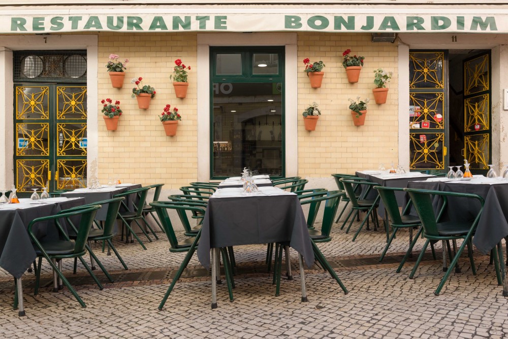 frango à piri-piri no restaurante bonjardim, esplanada