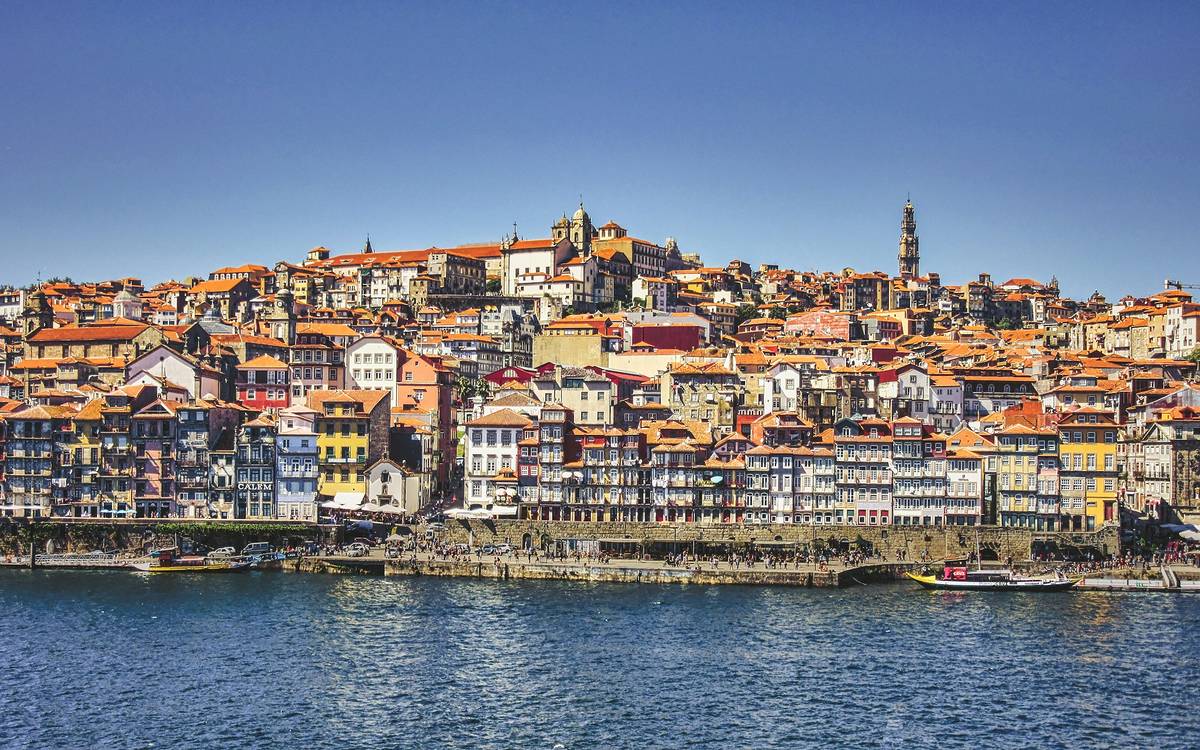 vista da ribeira do porto