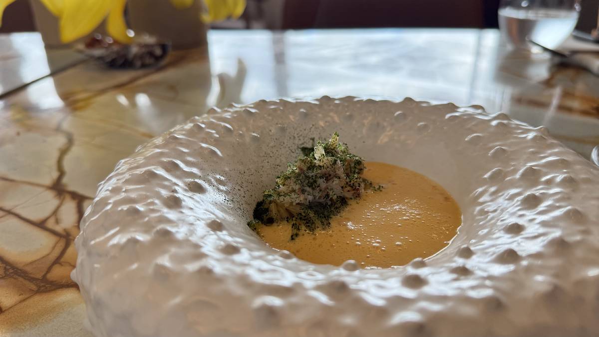 Laksa de Marisco com Coco e Noodles no restaurante intemporal de Miguel Laffan