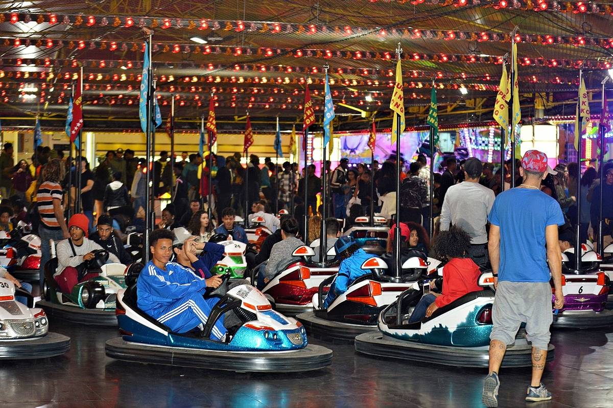 carros de choque na Diverlândia