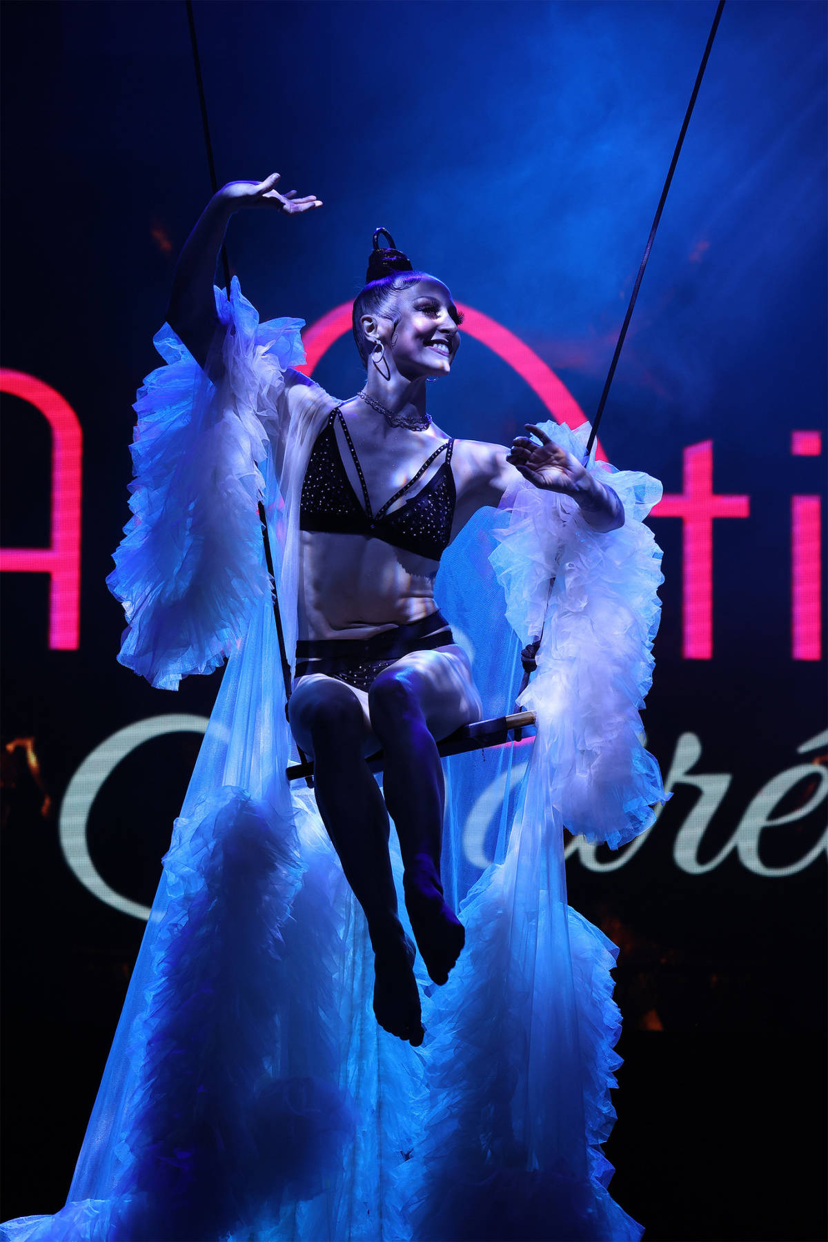Espetáculo de acrobacias aéreas airotic soirée em lisboa