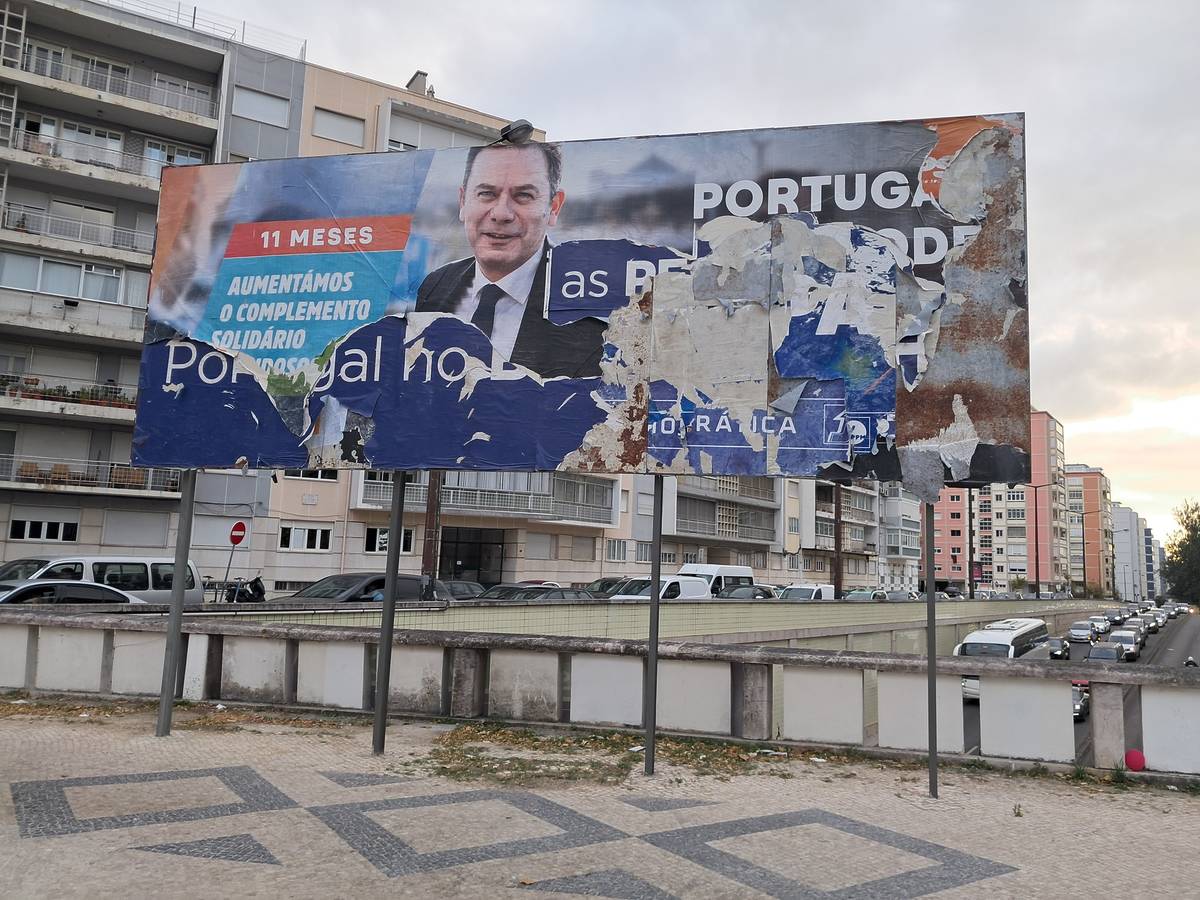 cartazes políticos em lisboa