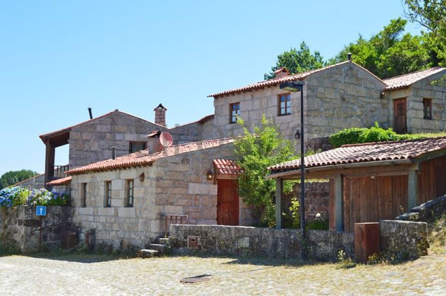 A aldeia histórica de Póvão Dão está à venda em Portugal