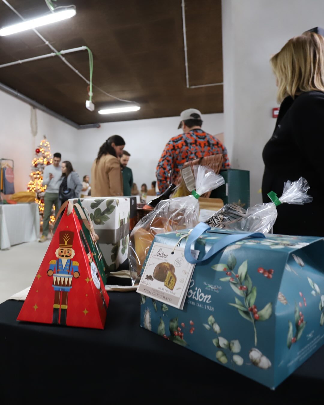 mercado de natal no SO!CHRISTMAS no Prata Riverside Village