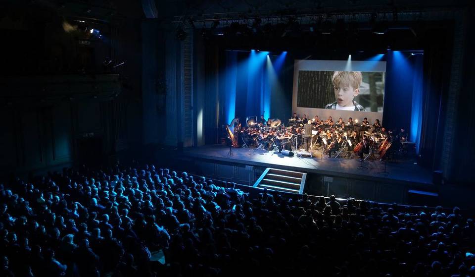 Un espectáculo navideño sin precedentes en Lisboa: más de 120 músicos recrean en directo la banda sonora de la película «Solo en casa