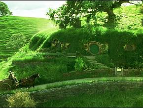 O fenómeno mais épico da Terra Média está a chegar a Lisboa — o concerto Candlelight que todos os fãs de O Senhor dos Anéis esperam