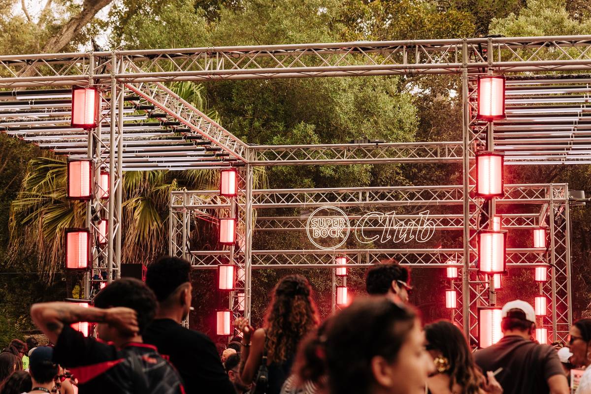 palco música eletrónica Super Bock Club no Coala Festival