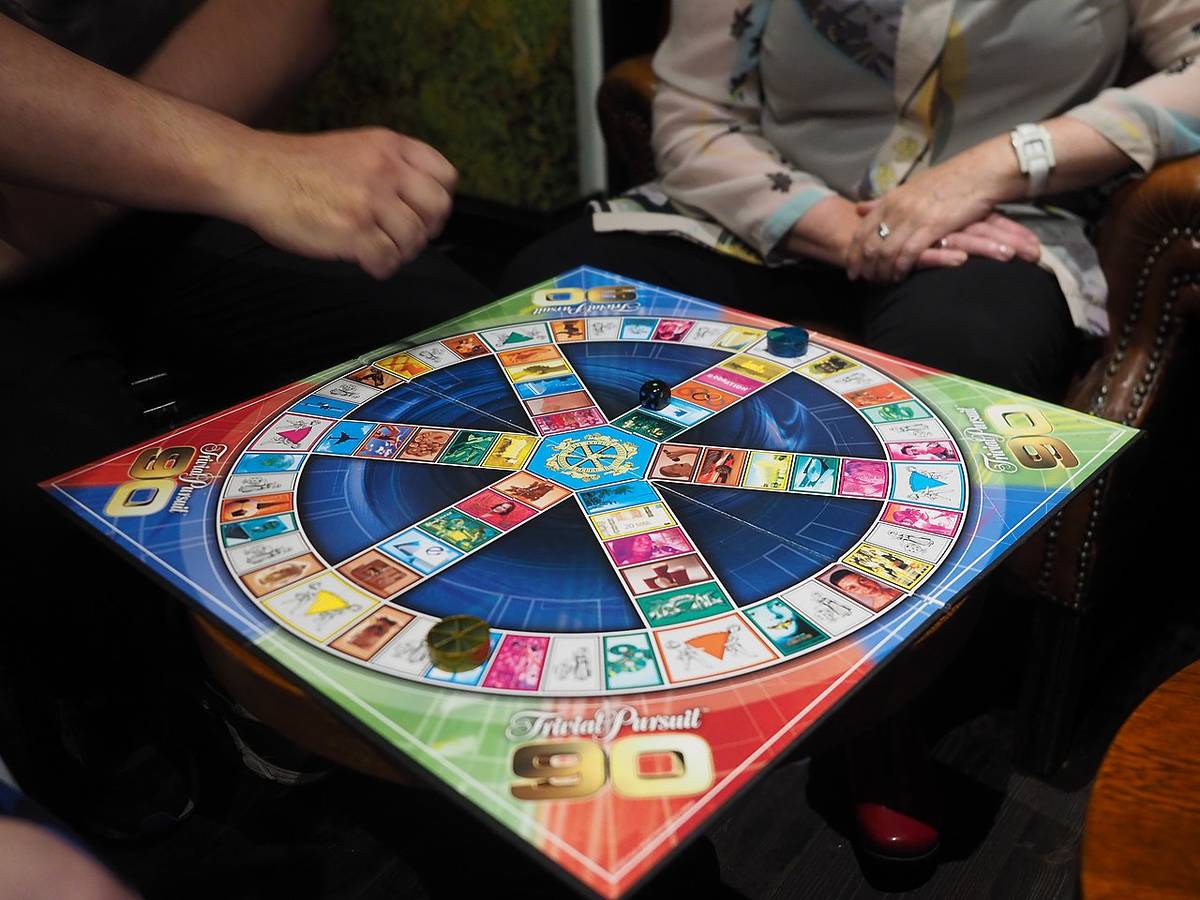 jogo de tabuleiro Trivial Pursuit
