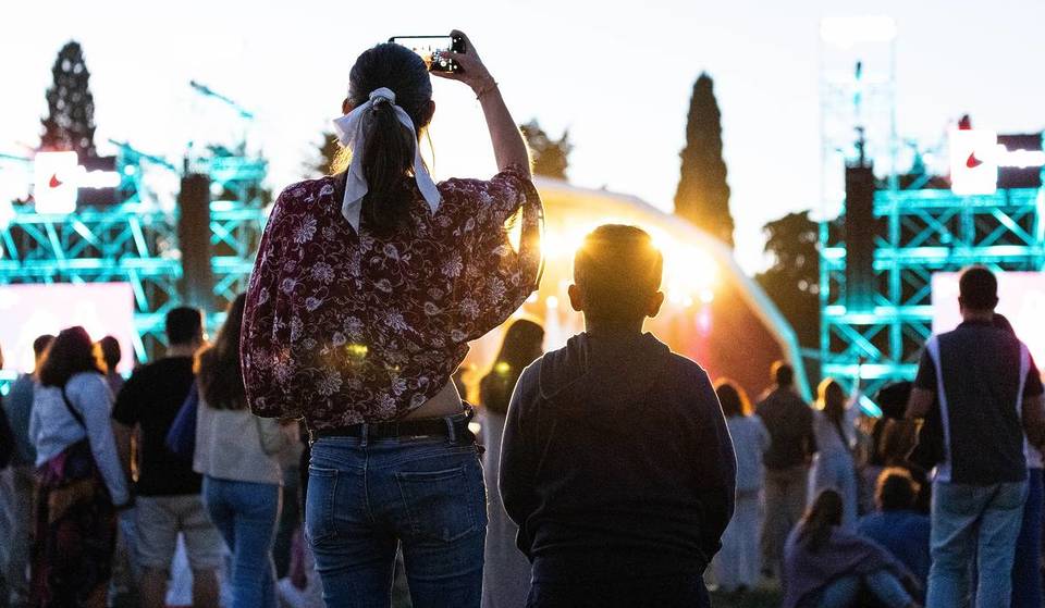 O festival mais icónico de Cascais ganha uma nova entrada junto à marina e programação gratuita aos domingos
