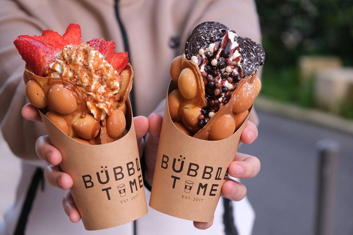 comida servida em formato de cone, bubble waffle