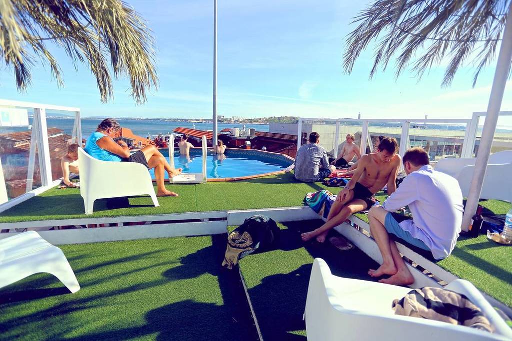 Sunset Destination Hostel recibe los premios Hoscars 2026