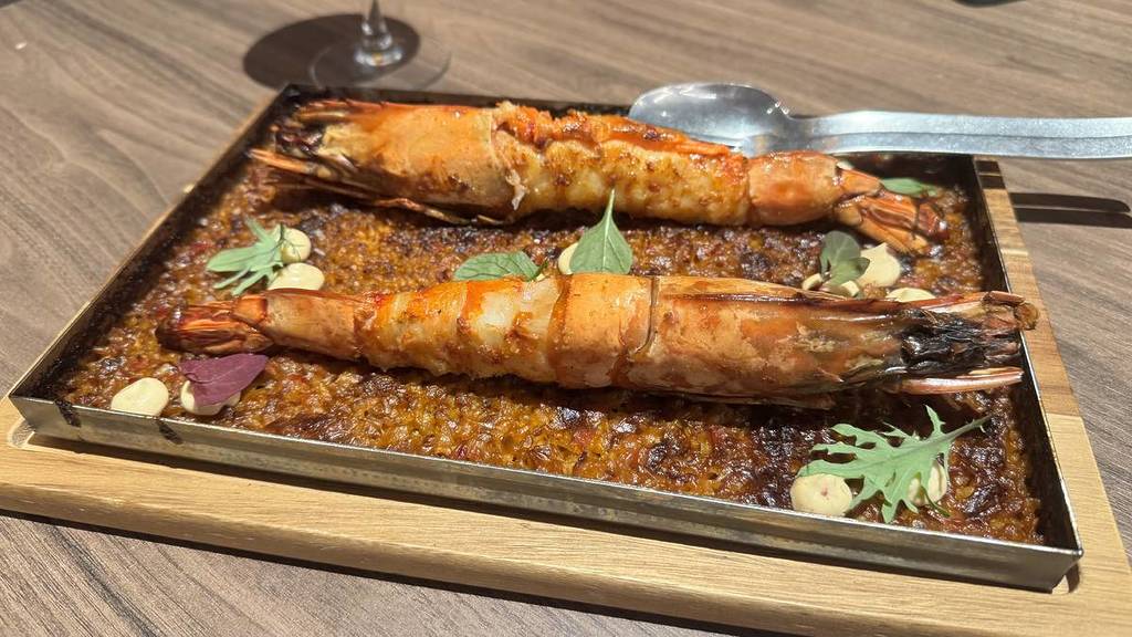 Oven-baked rice with tiger prawns at the 550º restaurant