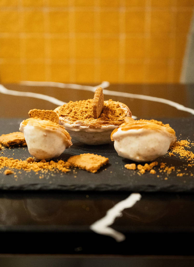 Œuf de Pâques Lótus