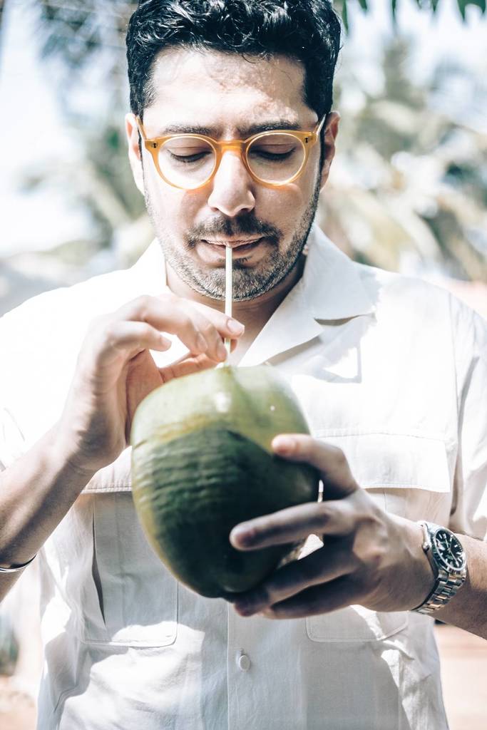 Gunpowder-Gründer Harneet Baweja trinkt einen Bloody Batra