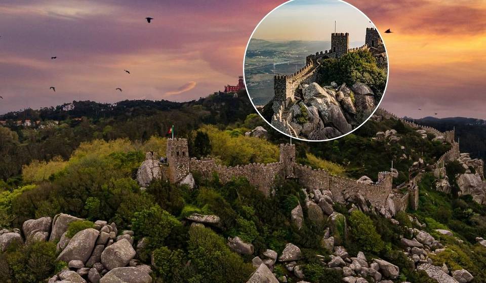 Eine Festung auf dem Gebirge, mit muslimischen Mauern und Blick auf den Atlantik – sie liegt 30 Minuten von Lissabon entfernt und sieht aus, als stamme sie aus einem mittelalterlichen Epos