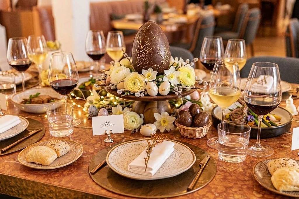 Tradizione e raffinatezza si siedono alla tavola pasquale del Capítulo Restaurant & Bar