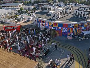 O icónico terraço panorâmico na zona oriental de Lisboa reabre em abril, com novas propostas gastronómicas, música ao vivo e entrada grátis
