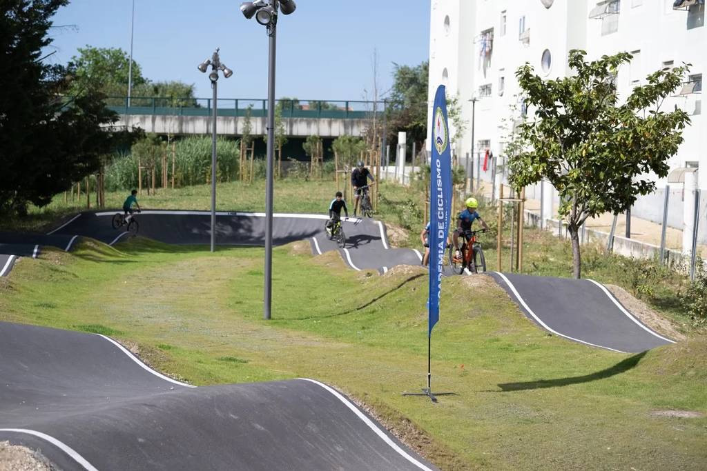 Radweg im Parque Urbano Mar e Vila