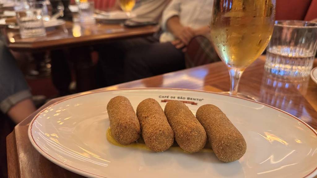 Crocchette di vitello al Café de São Bento, nella Baixa