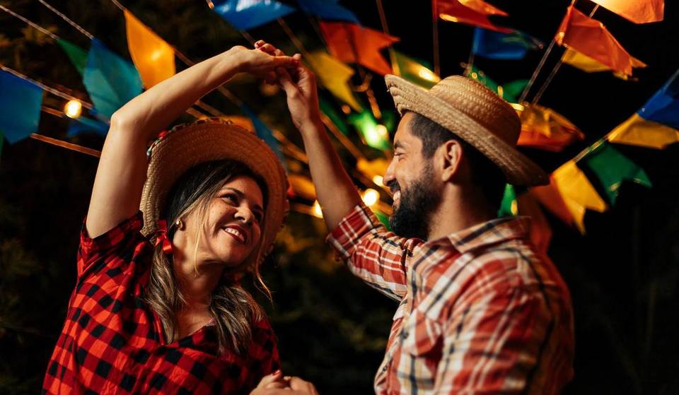 Per otto domeniche, il Terrapleno di Santos si trasforma in un vero e proprio villaggio festivo brasiliano con forró, cucina tipica e ingresso gratuito