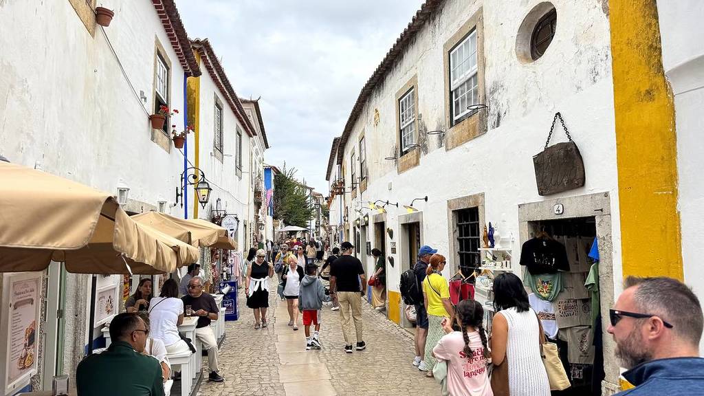 vue sur la Rua Direita d’Óbidos 