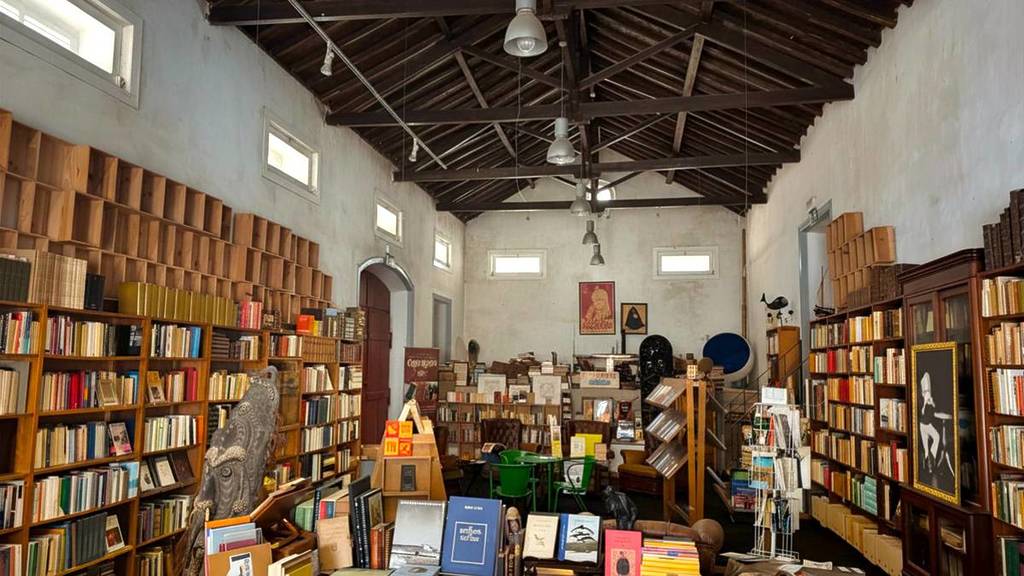 librairie de la cave dans l’espace Ó à Óbidos 