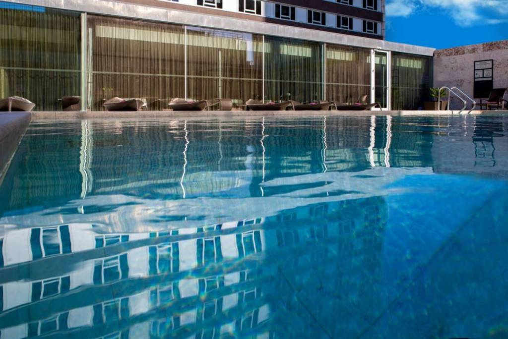 piscina do hotel sheraton lisbon 