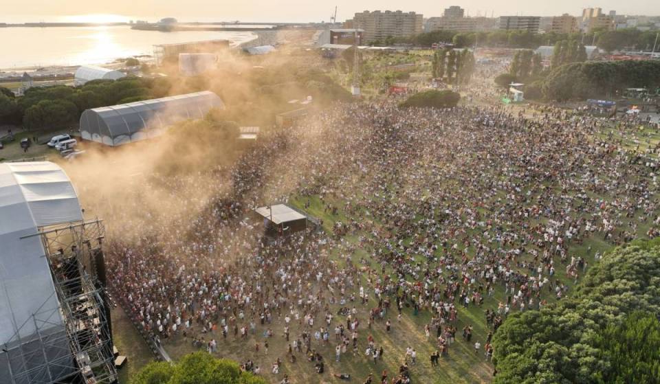 Il Primavera Sound Porto torna al Parque da Cidade a giugno 2027, con i pass generali a 170 € già disponibili prima del prossimo aumento di prezzo
