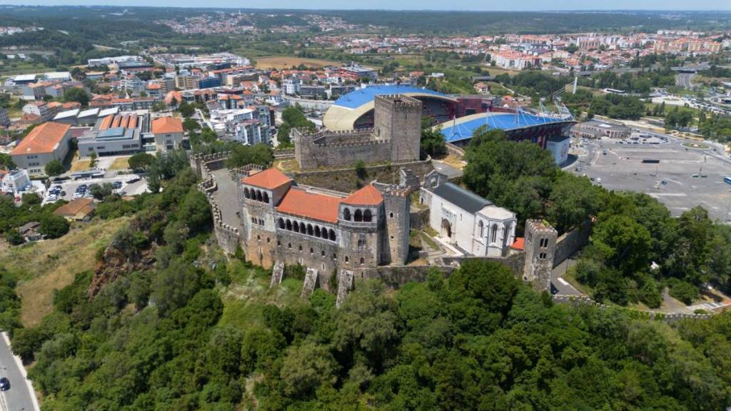 vista aérea para o castelo de leiria