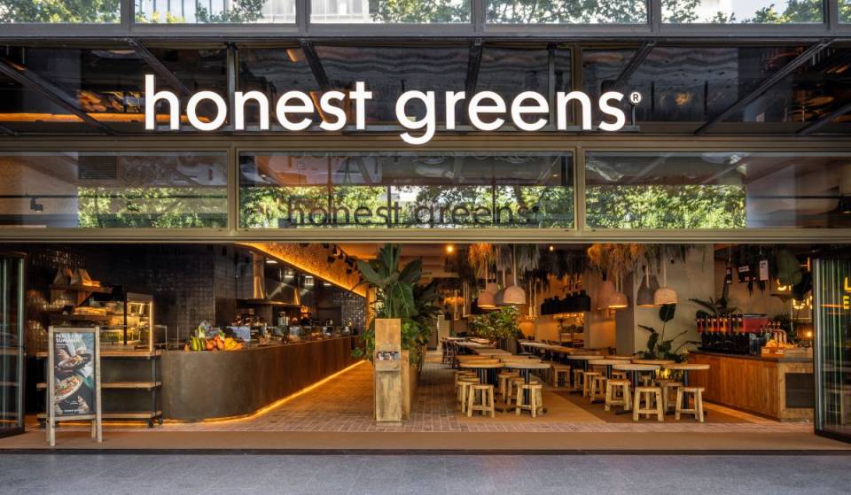 Das größte „Honest Greens“ Portugals eröffnet in Lissabon: rund 1.600 Quadratmeter, 408 Sitzplätze und eine neue Sommerkarte, um gesundes Essen zu genießen