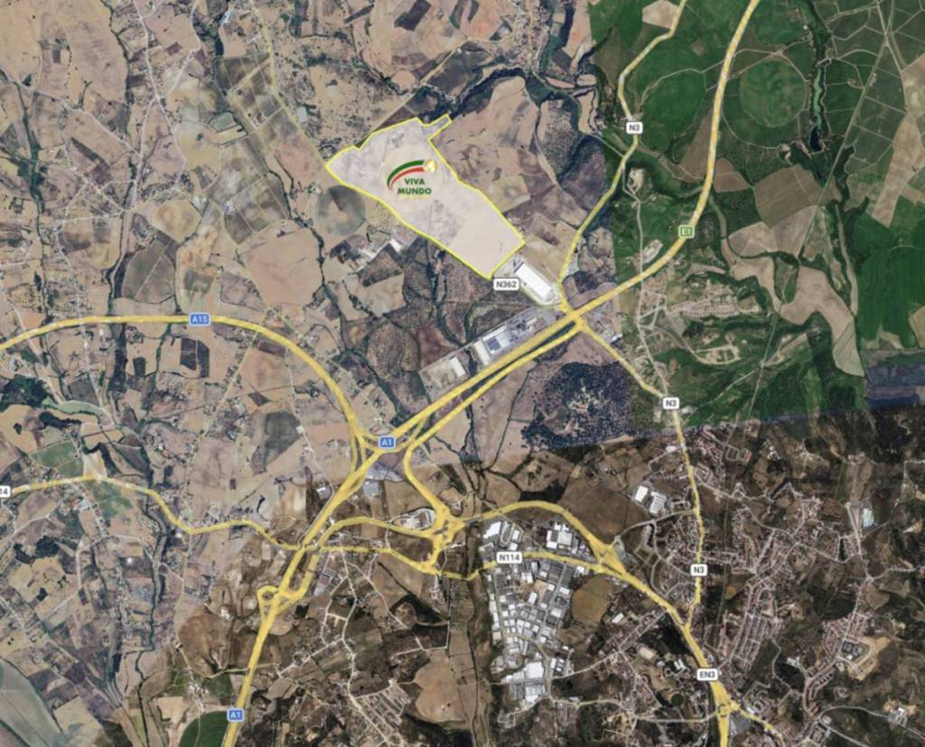 map showing the location of the soccer-themed mega-park in Santarém