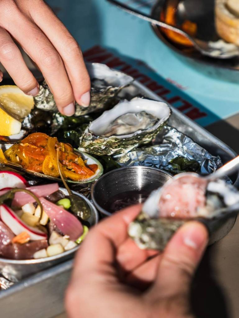 Oysters in Lisbon, at Tasca Almadrava 