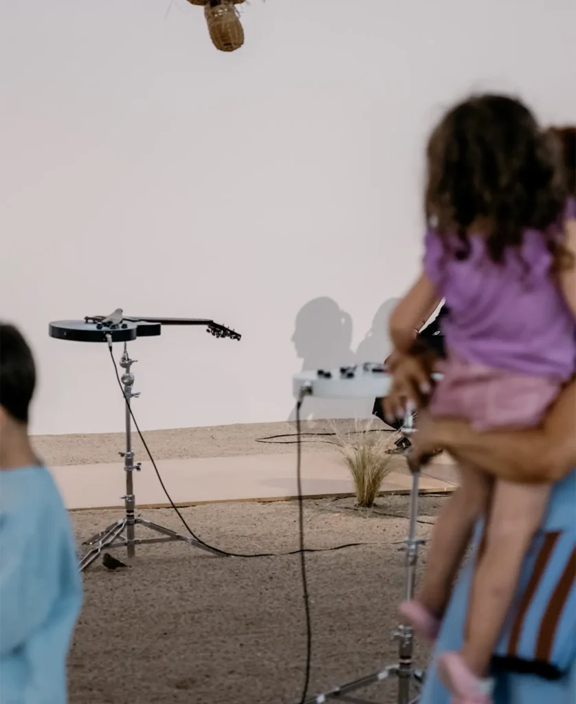 Exposición de Céleste Boursier-Mougenot: «from here to ear»