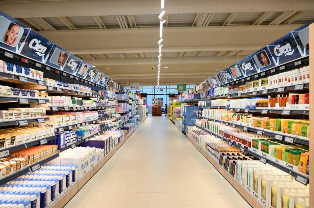 sección de cosmética en los supermercados Lidl