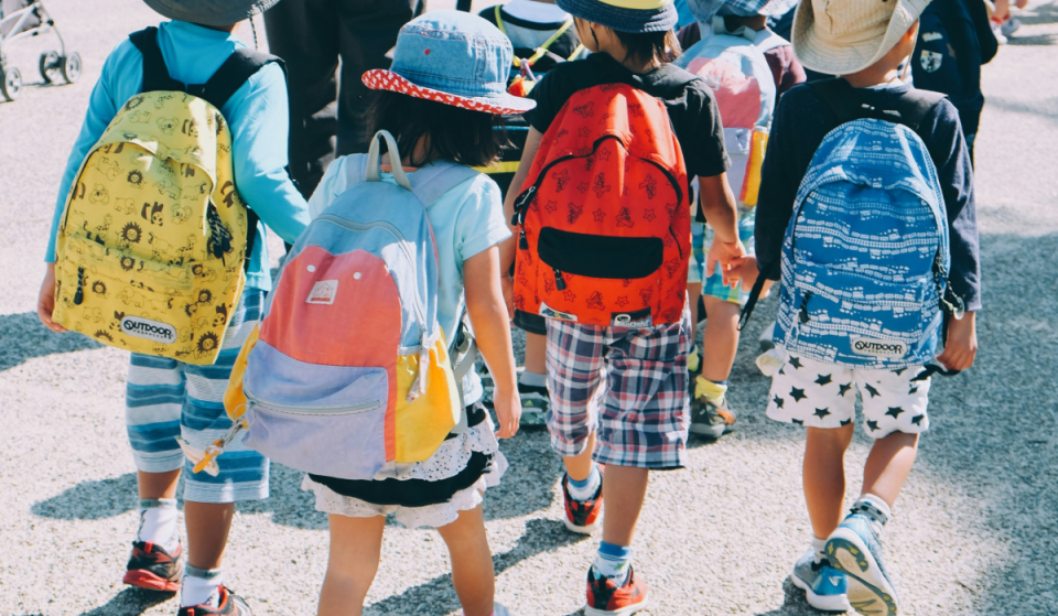 As aulas estão quase a começar: secundário inicia mais tarde e novo calendário escolar traz quatro “pontes” oficiais para planeares as tuas férias