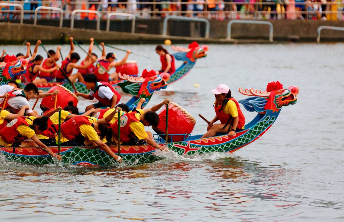 This ancient Eastern spectacle is coming to Lisbon for the first time: more than 700 participants are expected to row to the beat of drums