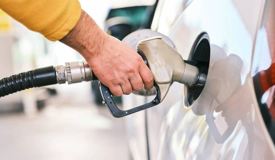 Os preços dos combustíveis evoluem em sentidos opostos na próxima semana; gasóleo sobe 4,5 cêntimos e gasolina desce 1,5, segundo as previsões
