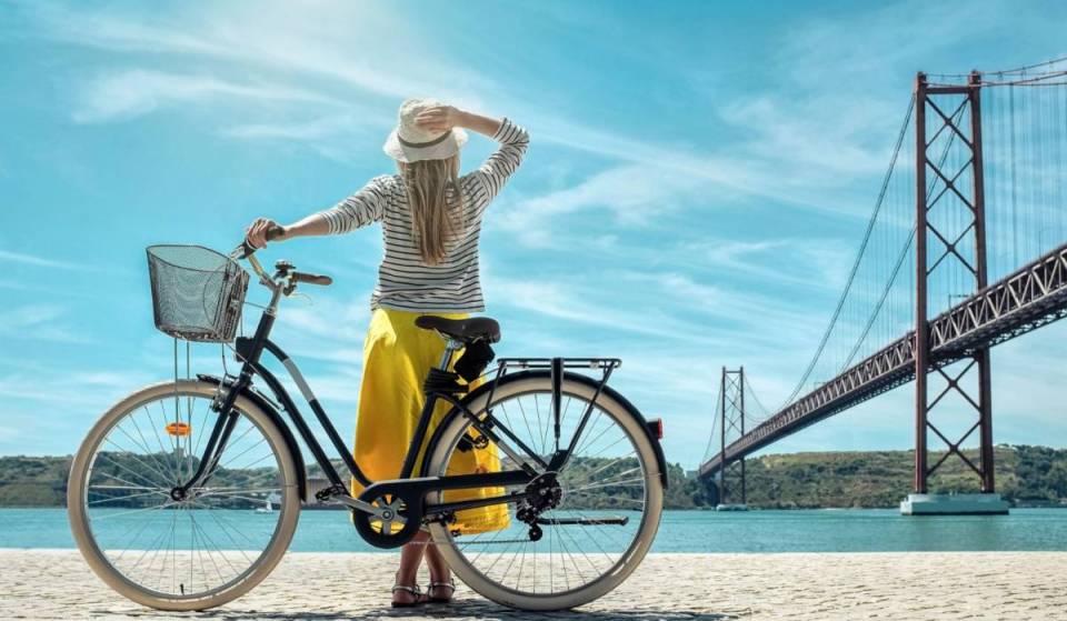 Lisboa es el destino más feliz del mundo para viajar, en un índice de 47 ciudades —y hay un aspecto en el que deja atrás a París, Tokio y Nueva York