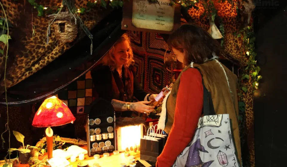 Antigo complexo militar de Oeiras recebe a Feira do Oculto, com tarot, espetáculos de fogo e entrada totalmente gratuita