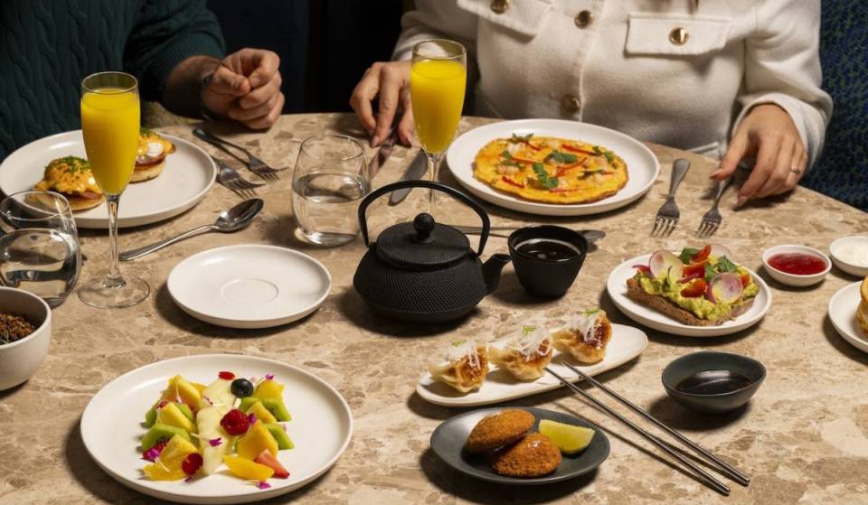Dos sumptuosos buffets em hotéis de luxo aos cafés mais acolhedores da capital: o guia definitivo com os melhores brunches de Lisboa