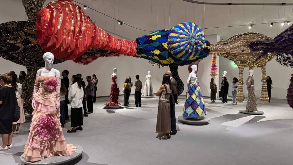 Exposição ‘VENUS – Valentino Garavani pelo olhar de Joana Vasconcelos’ no MAAT 