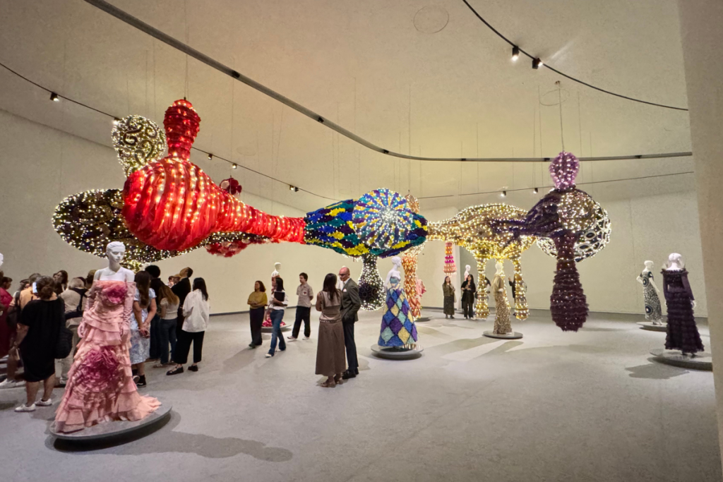 Exposição ‘VENUS – Valentino Garavani pelo olhar de Joana Vasconcelos’ no MAAT