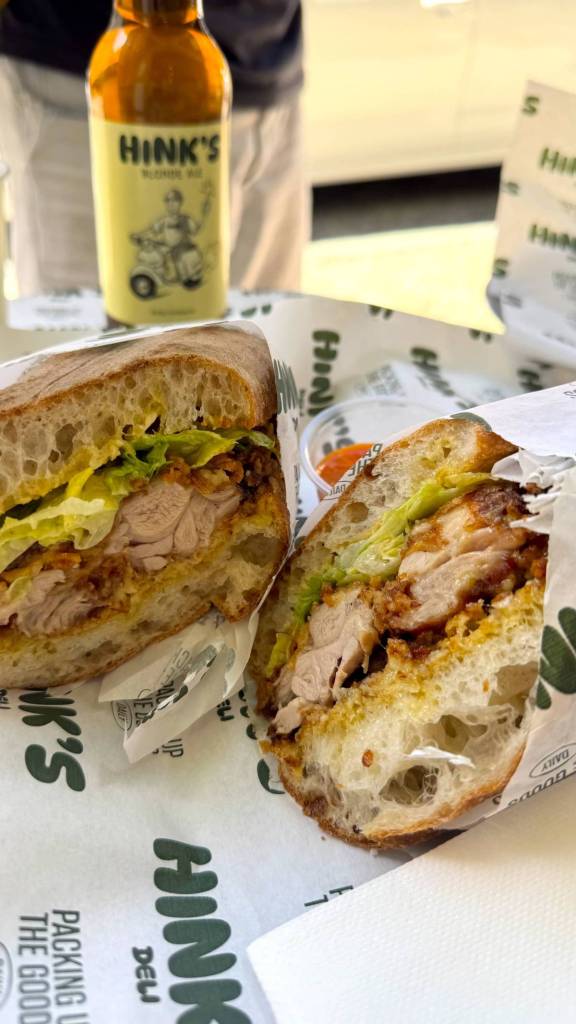 sandes Chicken Caesar no Hink's Deli