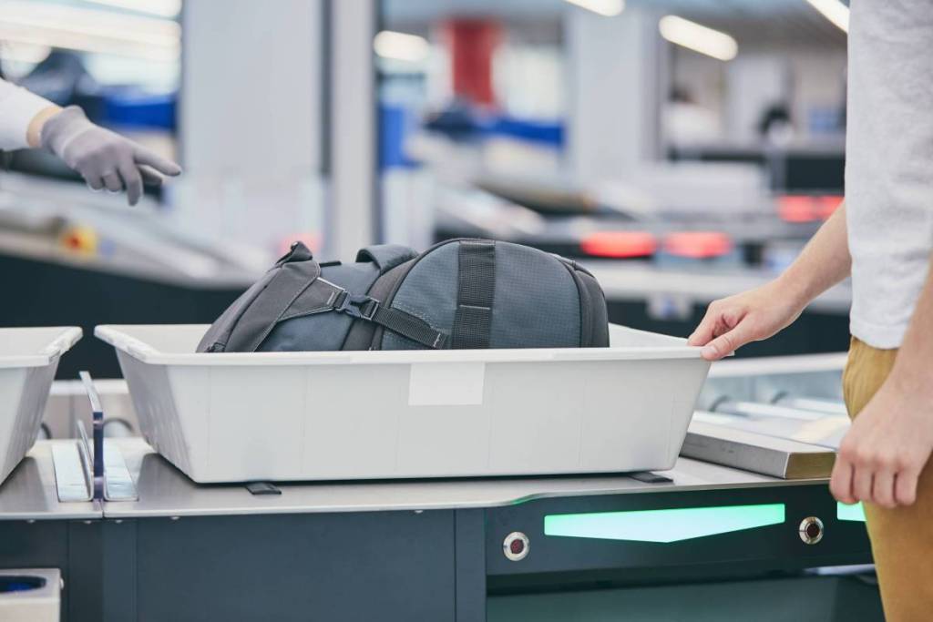 bagagem de mão nas companhias aéreas low-cost
